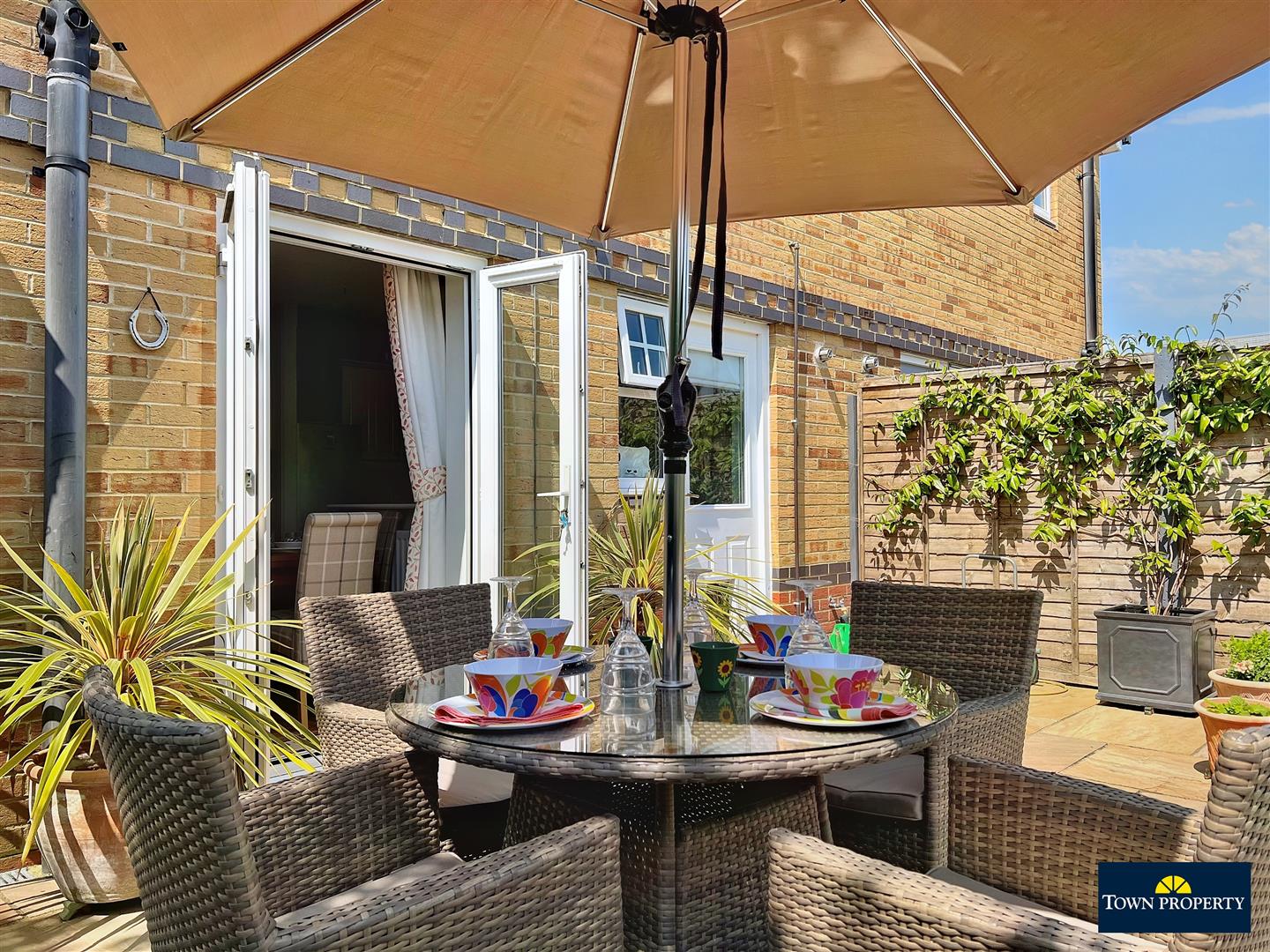 Property Details for Pitcairn Avenue Eastbourne BN23 5BB Town